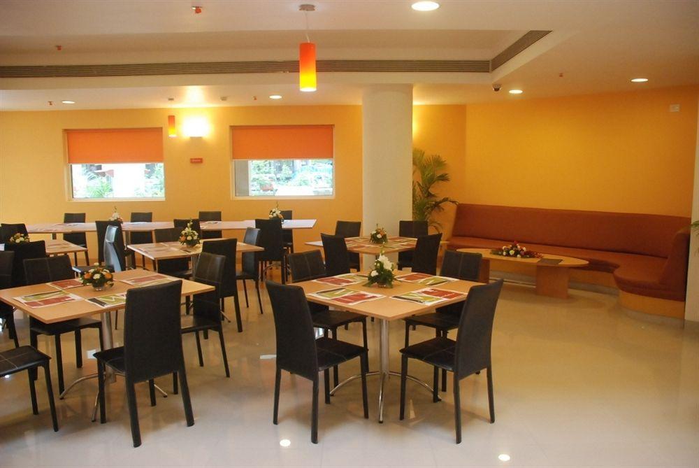 Red Fox Hotel, Chandīgarh Exteriér fotografie