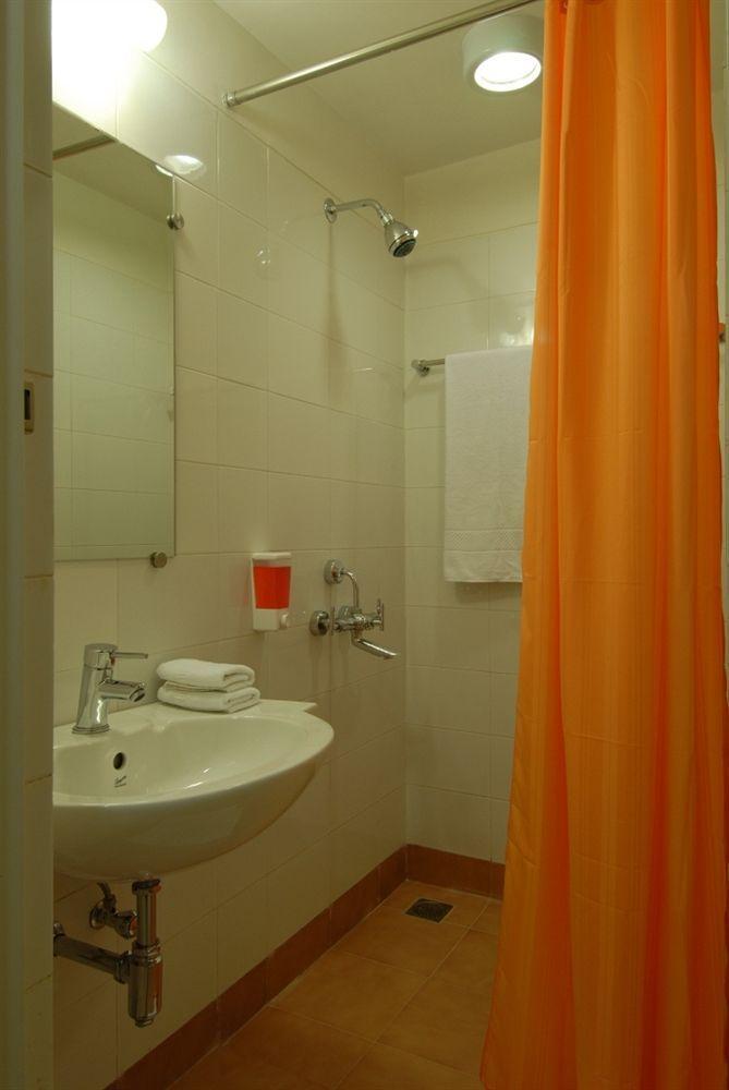 Red Fox Hotel, Chandīgarh Exteriér fotografie