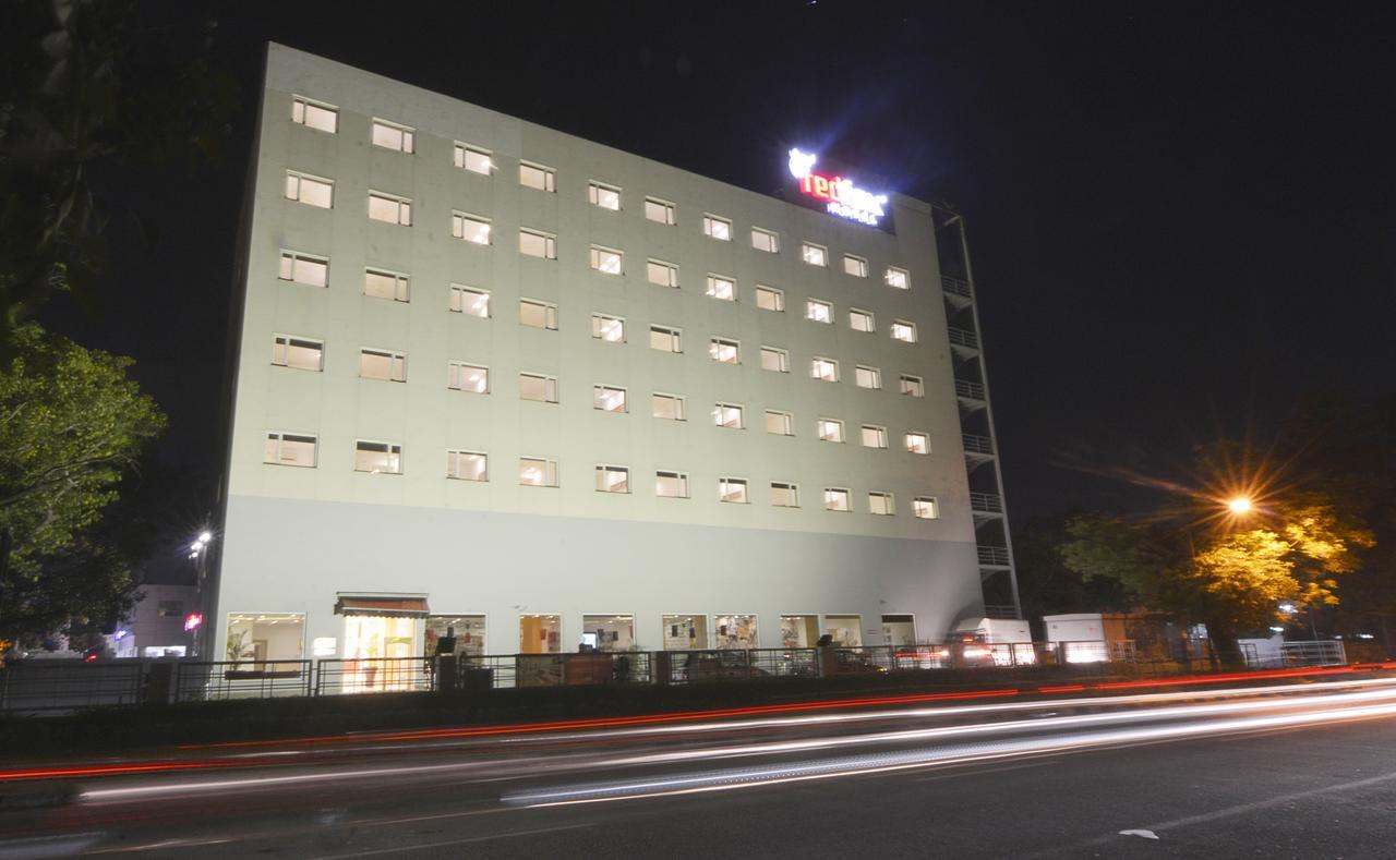 Red Fox Hotel, Chandīgarh Exteriér fotografie